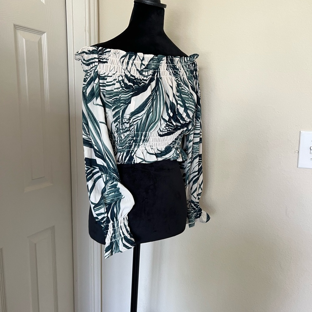 Olivaceous Black and White Off-the-Shoulder Long Sleeve Blouse